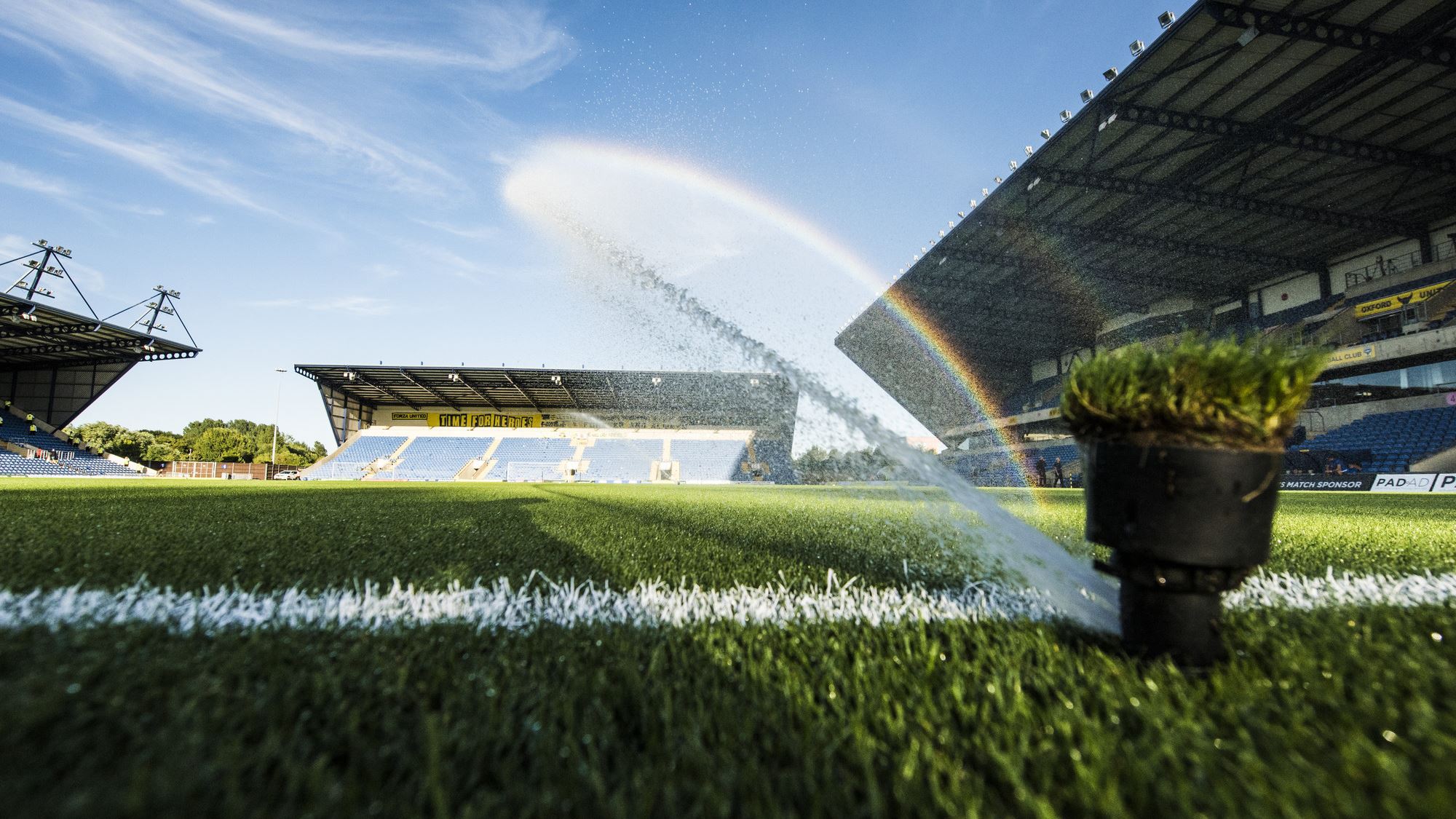 สนามหญ้าไฮบริด: ทนทาน & เป็นธรรมชาติ